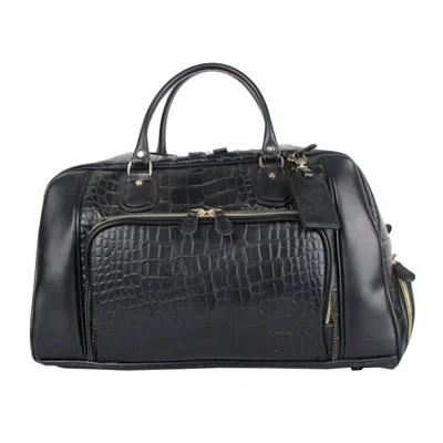 골프 보스턴 백에는 어깨끈에 패드가 있나요?